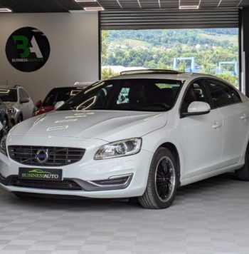 Volvo S60 T6 306 cv AWD Geartronic 8 Xénium / Toit Ouvrant Camera GPS Attelage
